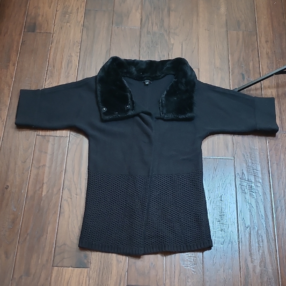 Ann Taylor Black Merino Wool Blend 3/4 Sleeve Sweater with Faux Fur Collar (S)